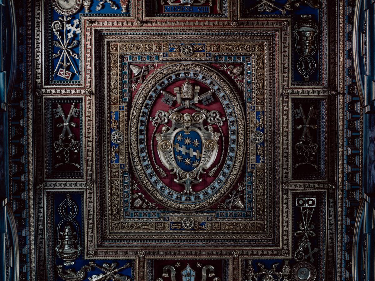 decorations on the ceiling of the church