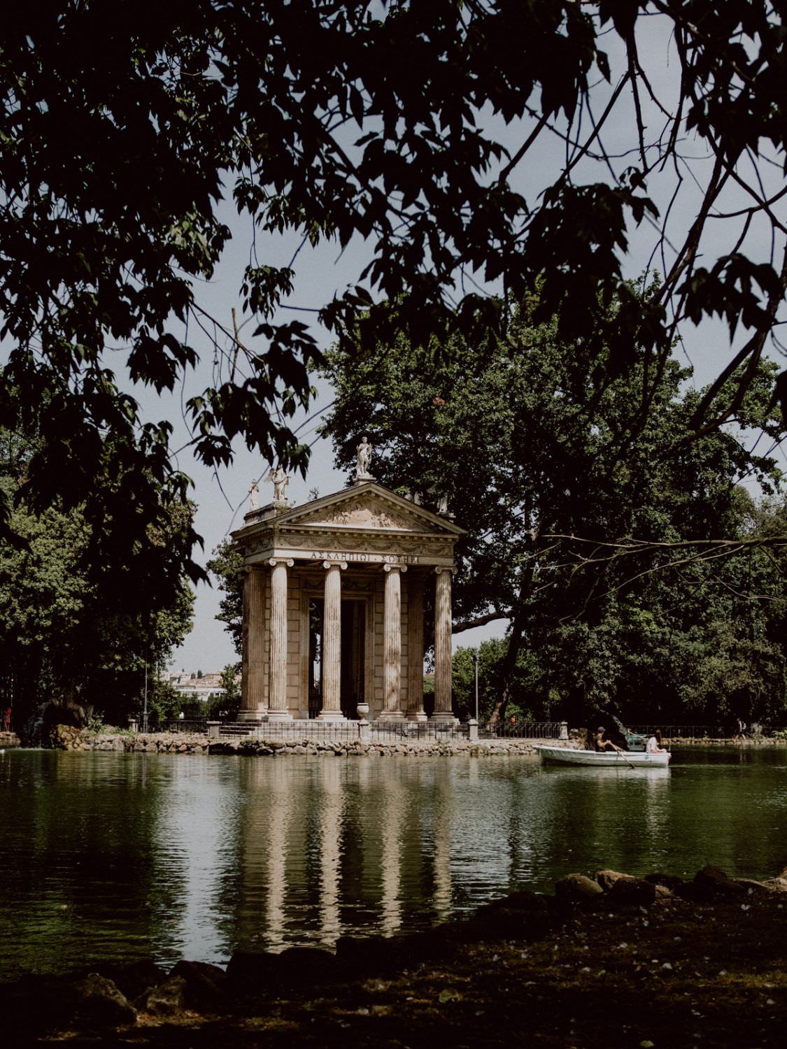 Park in Roma Italy water