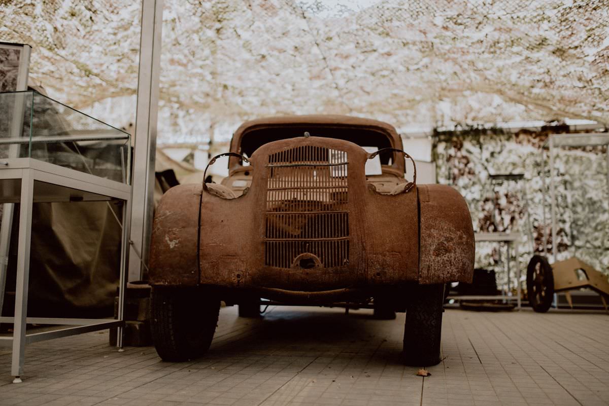 old rusty car